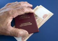 Путин подписал указ о выплате пенсионерам по 10 тысяч рублей